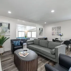 Villa Spacious Disneyland 5 Bedroom 4 Bath House With Game