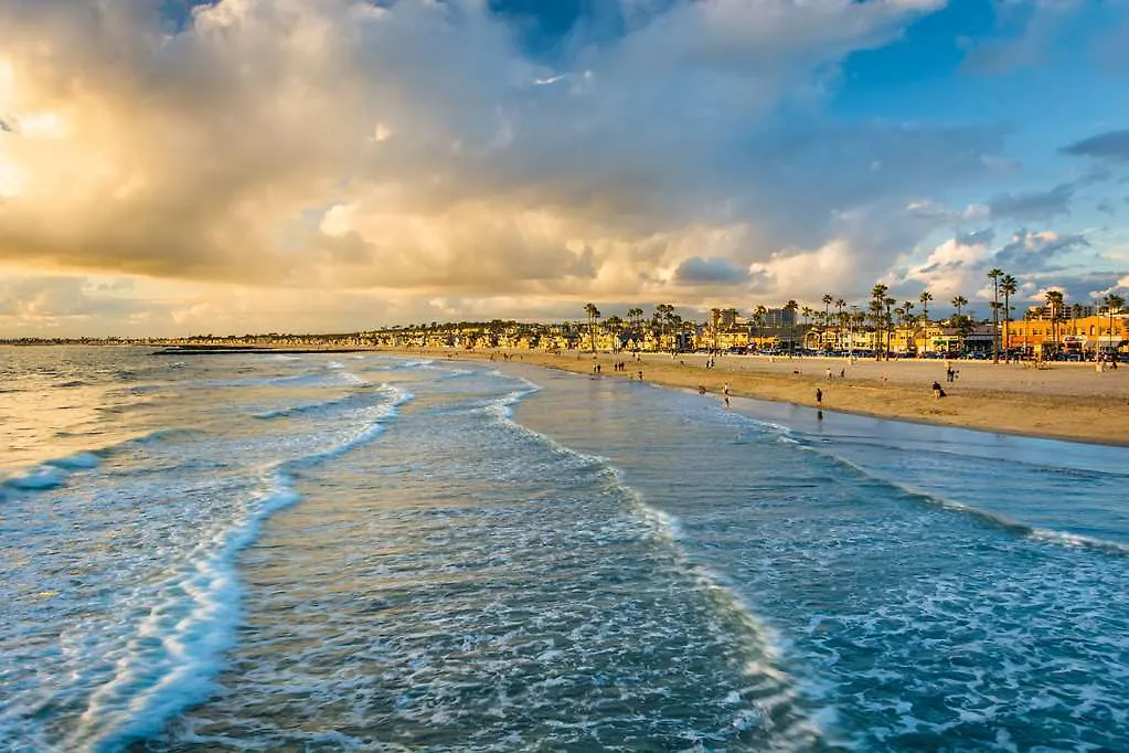 Cambria Hotel & Suites Anaheim Resort Area 4*,